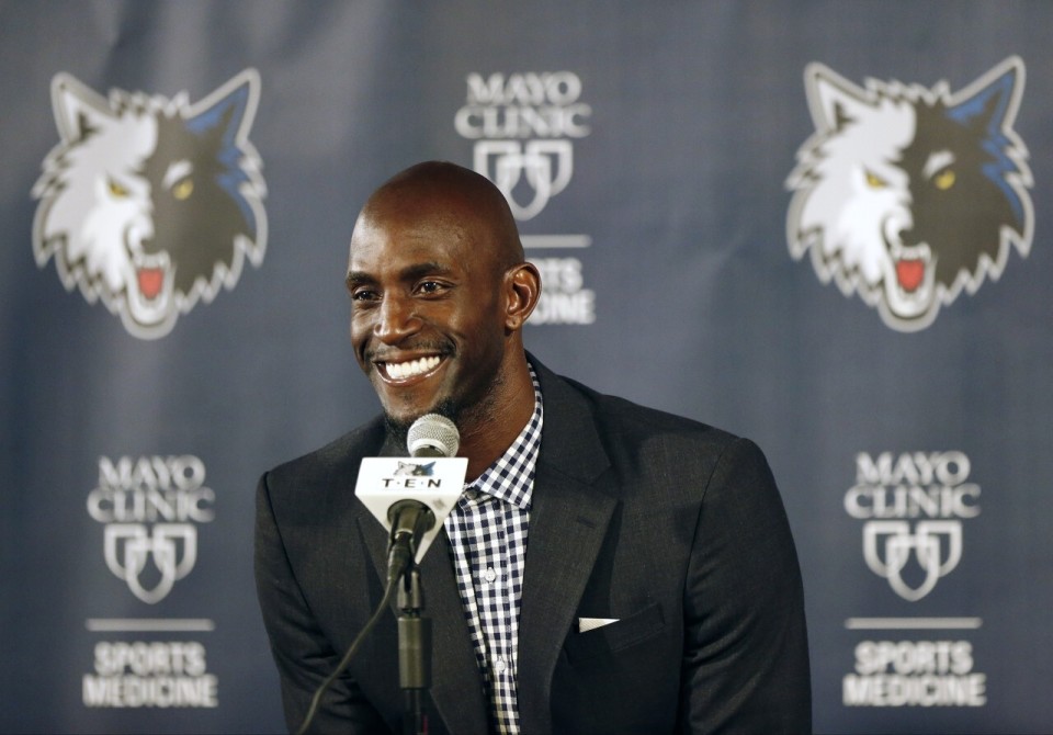 澳超半场：塔普破僵，图雷扳平，中央海岸水手1-1悉尼FC（澳超半场战报：塔普先开纪录，图雷回敬一球，中央海岸水手暂1-1悉尼FC）