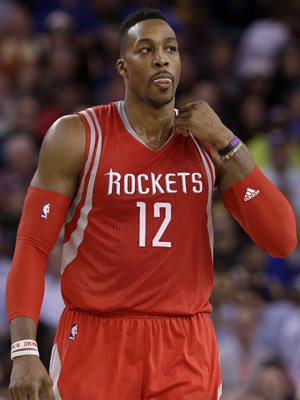 沪媒：莱昂纳多伤势没完全康复，刘若钒等人也有不同程度伤病（沪媒称莱昂纳多尚未完全康复，刘若钒等队友亦有不同程度伤情）