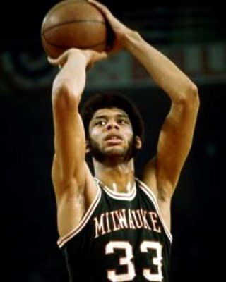 有惊无险！骑士末节保持韧性，米切尔带队完成17分大逆转（险中取胜！骑士末节韧性爆发，米切尔率队上演17分大翻盘）