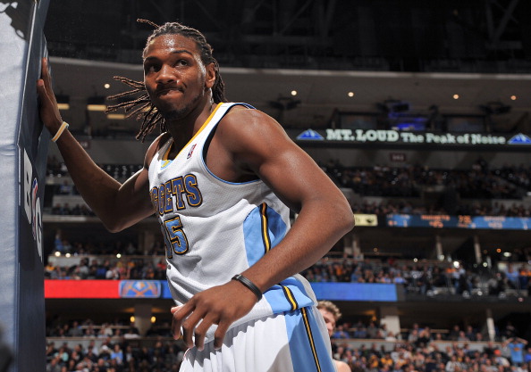 基德：今天三分投得不多进得也少，失误多进攻篮板还被抢爆（基德：三分投得少又不准，失误过多，进攻篮板被对手压制）