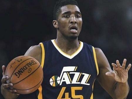 世体：阿根廷将于周四进行公开训练，预计将有近2万名球迷观看（世体：阿根廷队周四开放训练，预计近2万球迷到场观战）