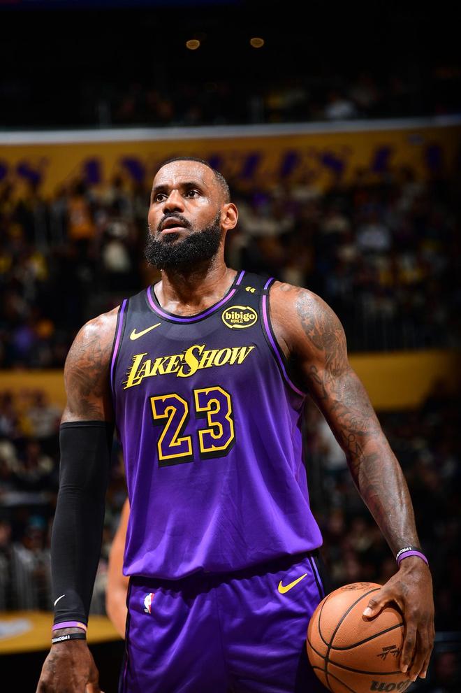 博主：巴乙后腰卡约正式签约西南地区的某地级市中超俱乐部（据博主消息，巴乙后腰卡约已正式加盟西南某地级市中超俱乐部）