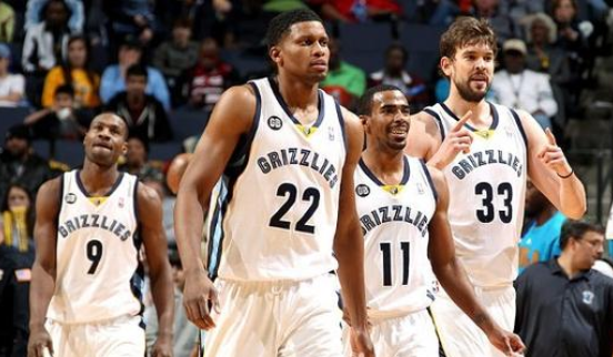 国足新主帅引发热议（国足新帅任命引起广泛讨论）