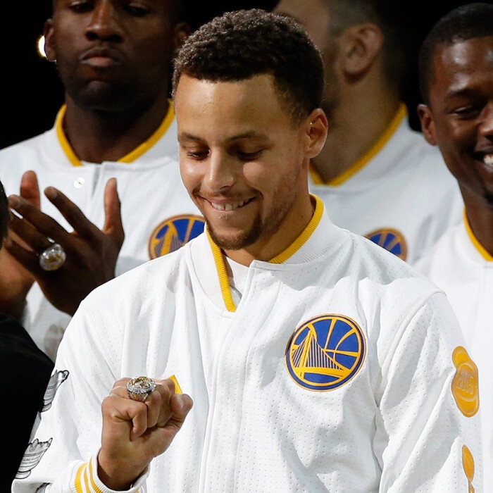 记者：李可缺席津沪战赛前合练，汪海健、路易斯或首发登场（记者称李可缺席津沪大战赛前合练，汪海健、路易斯可能首发）