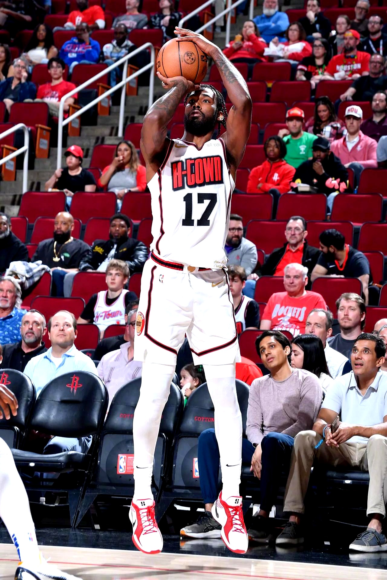 大杀四方！内维斯战亚美尼亚全场数据：6射3正上演帽子戏法（内维斯状态火热：对阵亚美尼亚6射3射正，上演帽子戏法）