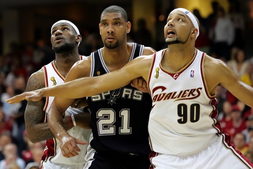 库珀·弗拉格的全面数据，在独行侠队史上比肩东契奇和基德（库珀·弗拉格的全能数据，堪比独行侠队史上的东契奇与基德）