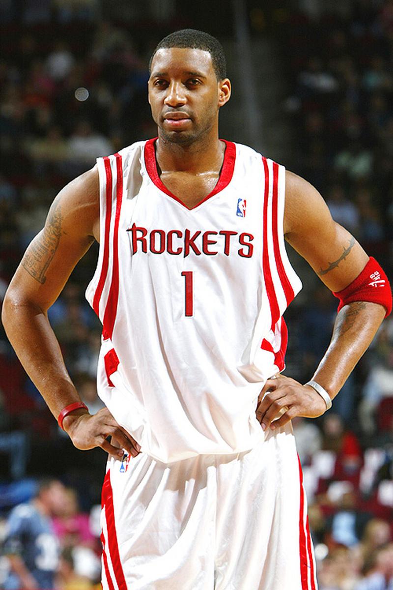 手感火热！拉文三节三分10中8爆砍37分5篮板（拉文火力全开：三节三分10投8中，砍下37分5篮板）