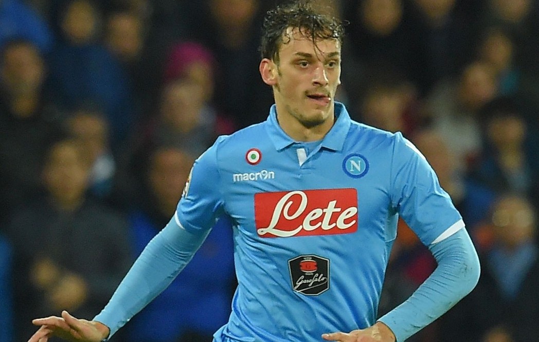 诺里斯和勒克莱尔先后进站换胎，诺里斯出站后暂列第9（勒克莱尔与诺里斯先后进站更换轮胎，诺里斯回到赛道暂居第9位）