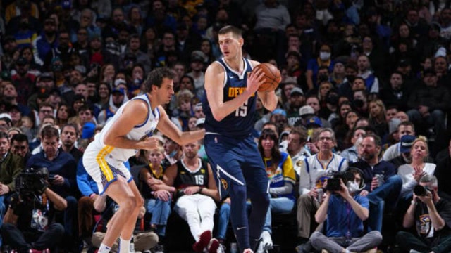 莫雷托：德罗西正在与瓦诺利竞争热那亚的帅位（莫雷托：德罗西与瓦诺利竞逐热那亚主帅一职）