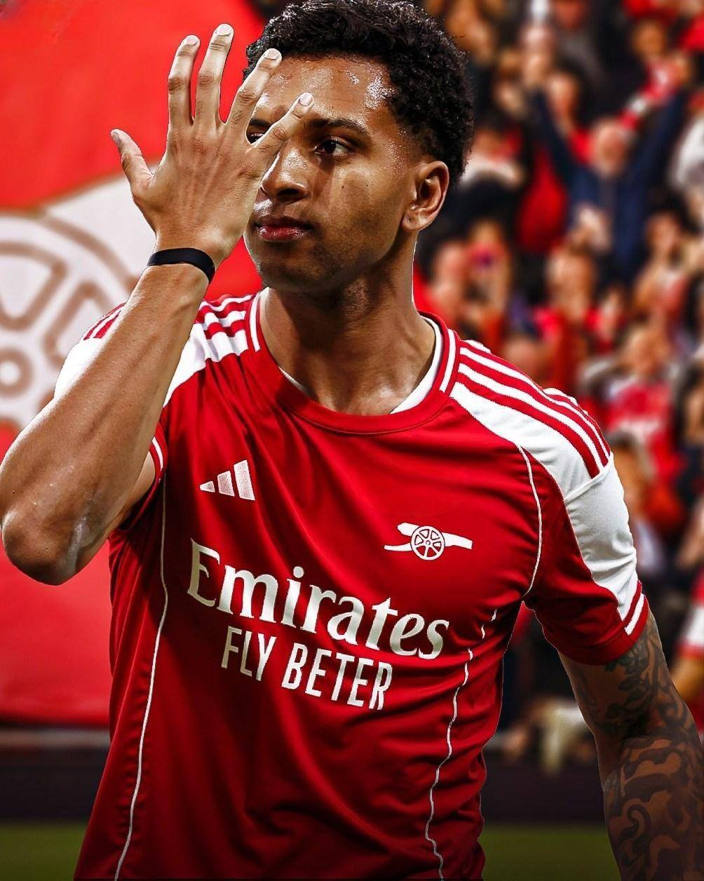 2025年度德甲积分榜：拜仁34场仅1负遥遥领先，勒沃库森第二（2025德甲榜单：拜仁34轮仅负一场高居榜首，勒沃库森位列第二）